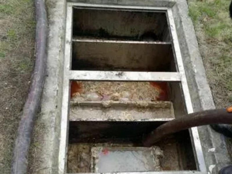 北泉镇隔油池清理